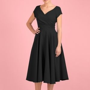 EUC The Pretty Dress Company Black Hourglass Swing